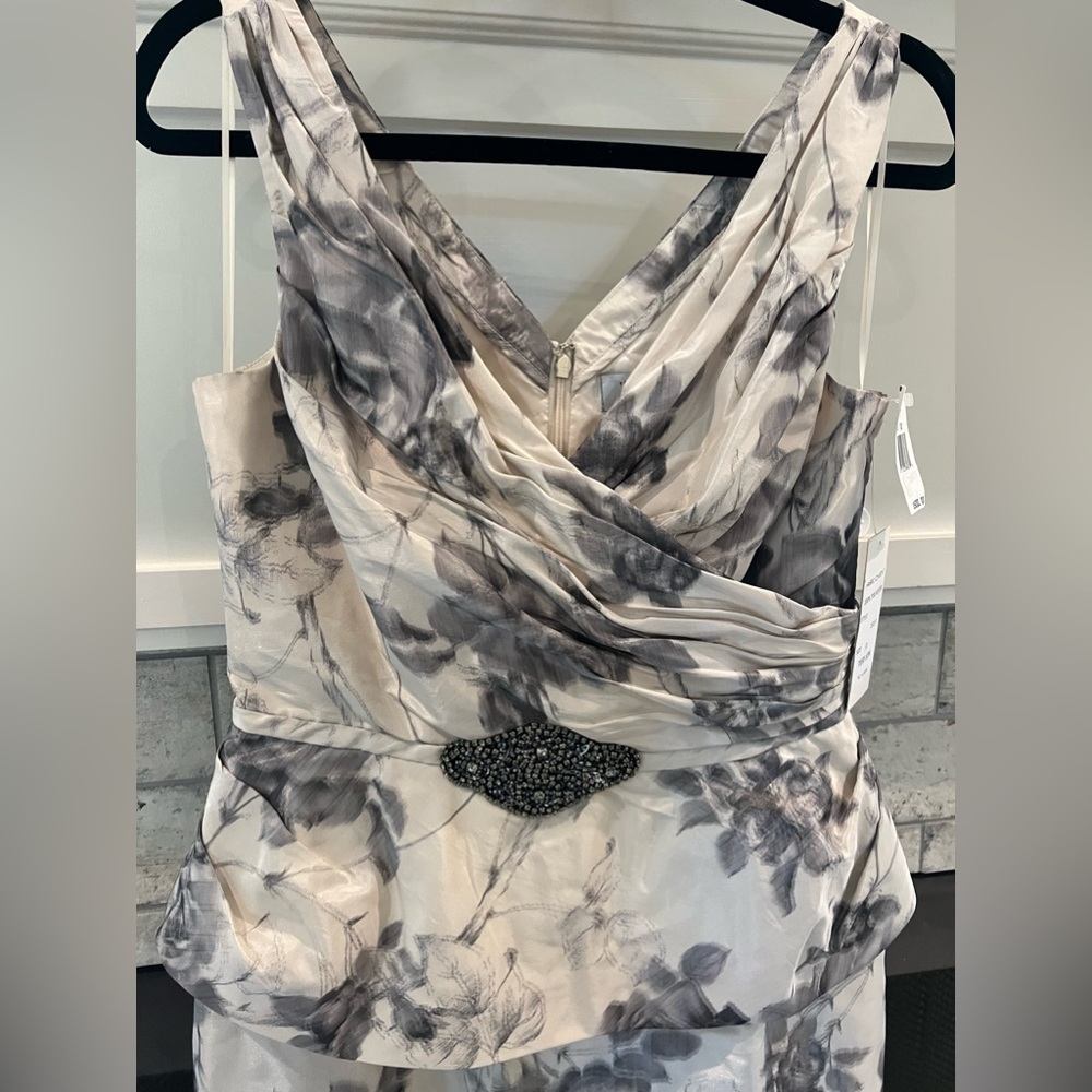 New TERI JOHN dress by Rickie Freeman size 10